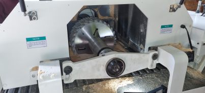 Sierra múltiple D160A