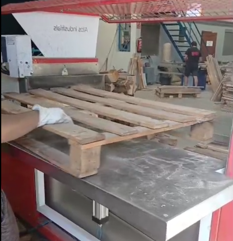 Desmontadora palets D150A