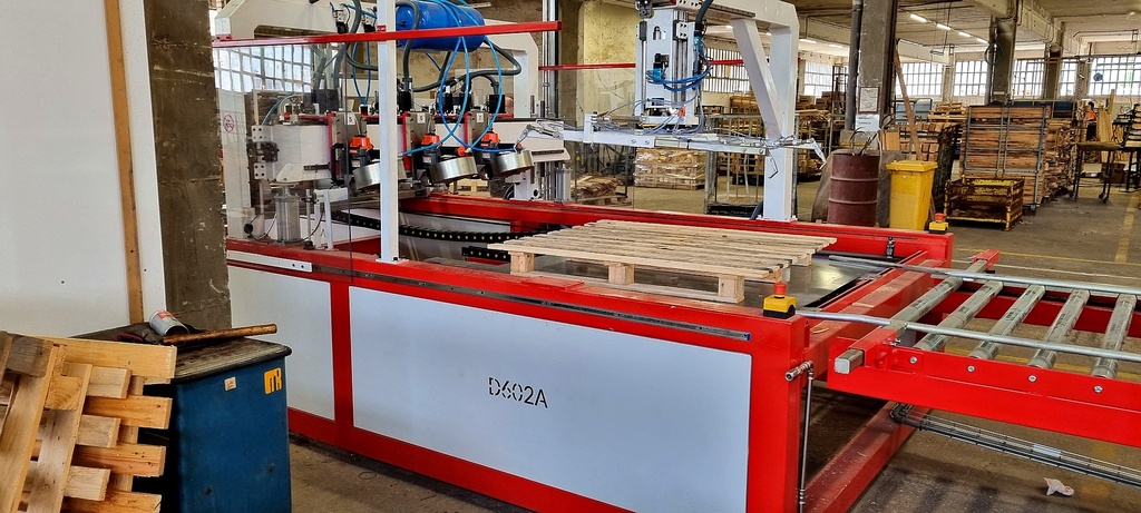 Clavadora palets CNC D602A