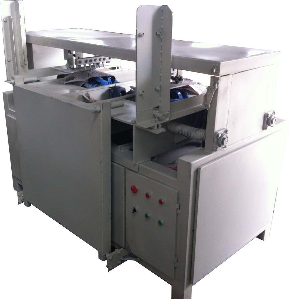 Maquina Yugos ranuradora de cabirones carga frontal D110A