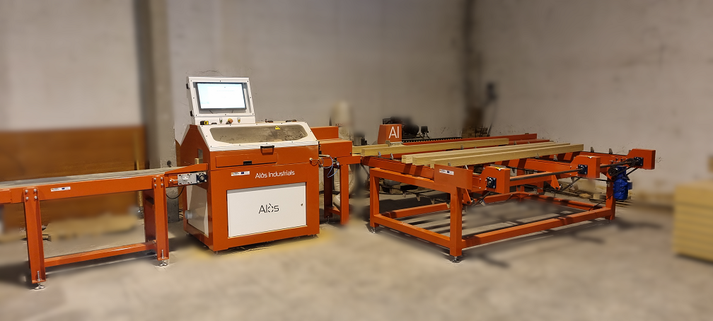 Wood optimizing cut saw D130E